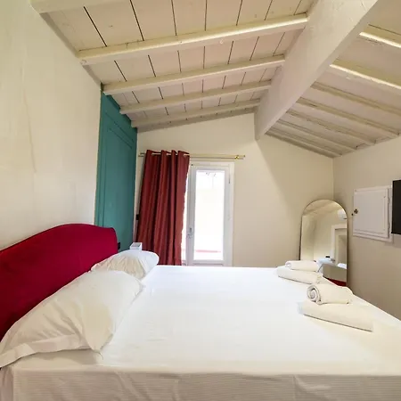 Residenza D'epoca White בית הארחה